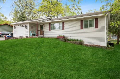 26387 9th St, Zimmerman, MN 55398-8933