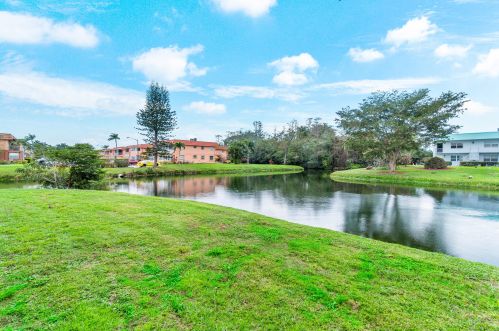 456 Monaco J, Delray Beach FL  33446-1434 exterior