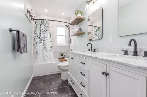2 Teal Pl, Berkeley Township NJ  08721-1620 exterior