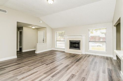 801 Sandhurst Dr, Plano TX  75025-2536 exterior