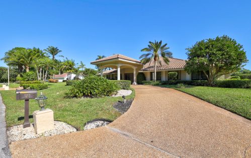 5215 Estates Dr, Delray Beach FL  33445-4385 exterior