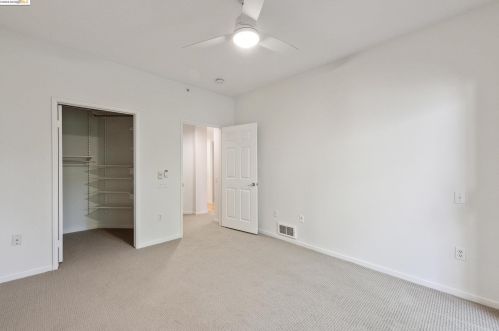 260 Caldecott Ln, Oakland CA  94618-2414 exterior
