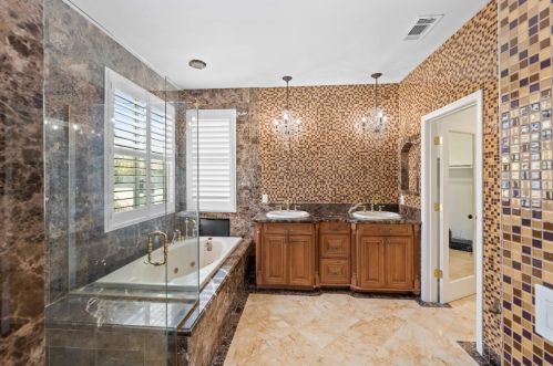 2321 Barn Swallow Ct, Elk Grove CA  95757-8140 exterior