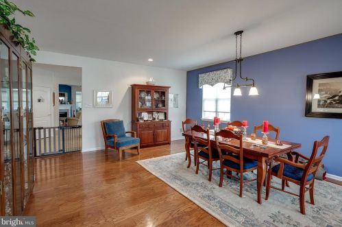 7 Osprey Ln, West Deptford NJ  08086-1809 exterior