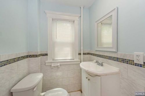 32 Long St, East Orange NJ  07017-1208 exterior