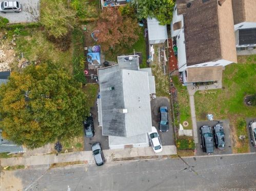 45 Day St, Ansonia, CT 06401-2156