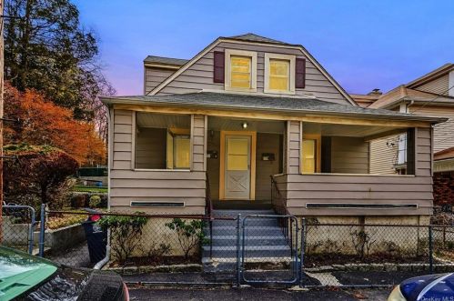 15 Richards St, White Plains, NY 10603-3413