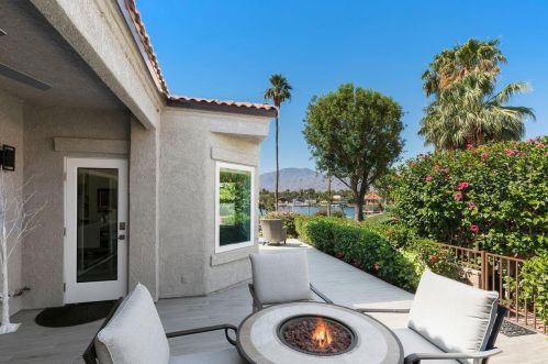 48221 Calle Florista, La Quinta CA  92253-2251 exterior