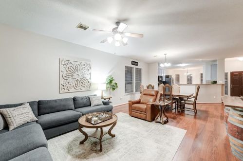 7334 Jacobs Wl Dr, Richmond TX  77407-4990 exterior