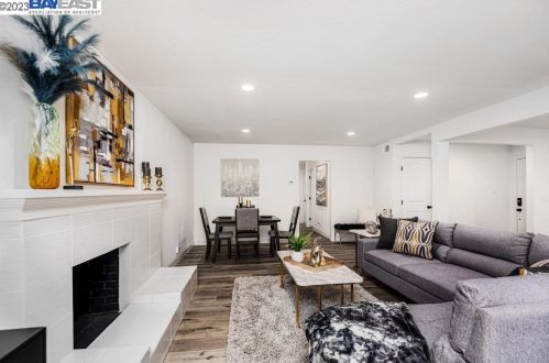 4237 Ridge Dr, West Pittsburg CA  94565-6033 exterior