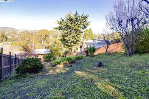 6171 Brookside Ave, Oakland CA 94618-1828 exterior