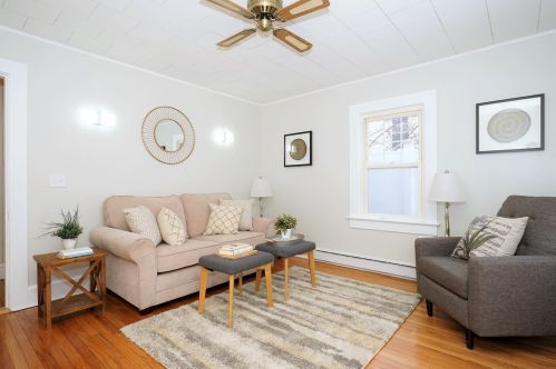 1 May St, Nashua NH  03064-1238 exterior