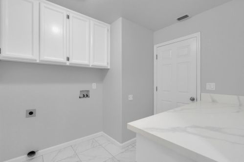 8702 White Peacock Way, Elk Grove CA  95624-3701 exterior