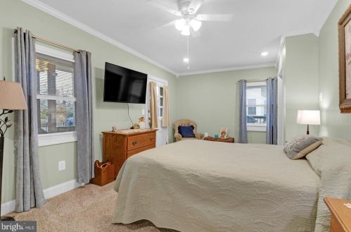 525 Park Blvd, Tavistock NJ  08033-2938 exterior