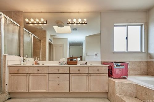 18161 Patronella Ave, Torrance CA  90504-3900 exterior