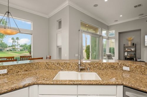 55154 Laurel Vly, La Quinta CA  92253-5639 exterior