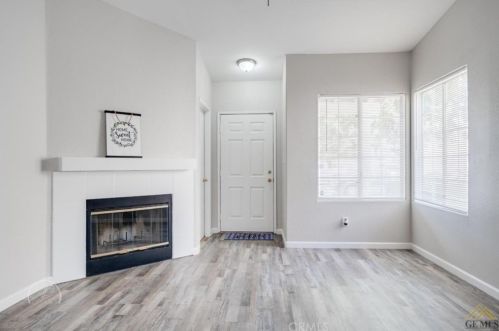 9511 Salinger St, Bakersfield, CA 93311-1441
