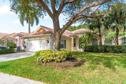 4777 Orchard Ln, Delray Beach, FL 33445-5304
