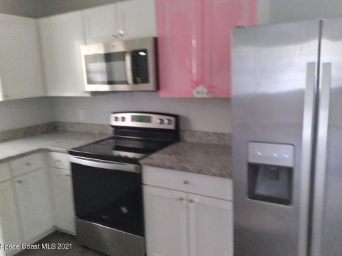 915 Grv Ave, Cocoa FL 32922-7216 exterior