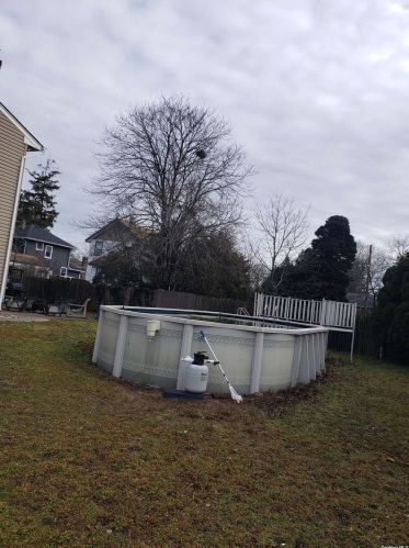 199 Parkwood Rd, West Islip NY  11795-3025 exterior