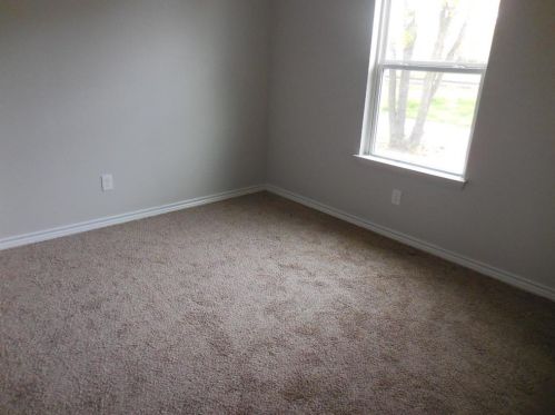3206 Roberts St, Greenville TX  75401-4588 exterior