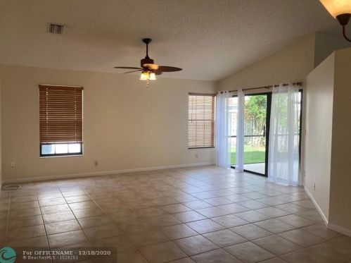 12571 Shoreside Ln, West Palm Beach, FL 33414-8006