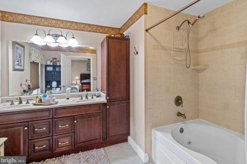 35 Alessio Ter, Trenton NJ 08620-9772 exterior