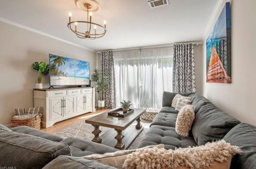 5314 Treetops Dr, Naples FL  34113-8504 exterior