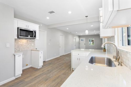 118 Cypress St, La Habra CA 90631-6865 exterior