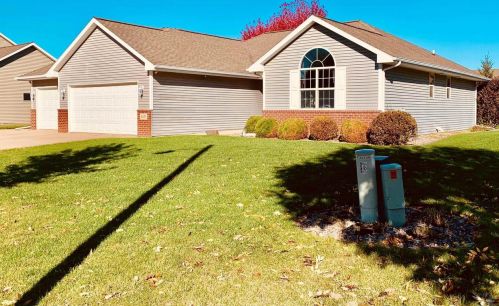 3373 Heaven Dr, Green Bay WI  54311-8906 exterior