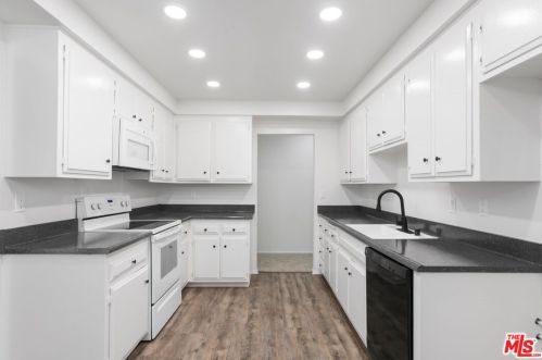 9362 Tudor Ln, Garden Grove CA  92841-3427 exterior