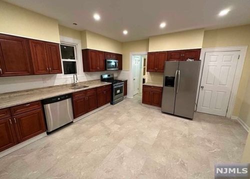 406 38th St, Paterson NJ  07504-1413 exterior
