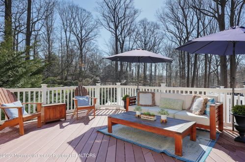 162 Borden Rd, Middletown NJ  07748-3050 exterior