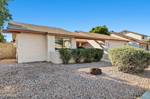 1239 Medina Ave, Mesa, AZ 85202-6608