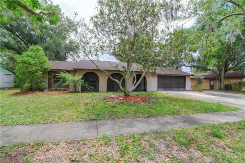 1034 Lake Haven Dr, Lutz, FL 33559-6736