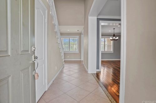 15714 Rocky Ct, Santa Clarita, CA 91387-1412