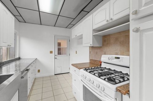 4168 Ish Dr, Simi Valley CA 93063-7665 exterior