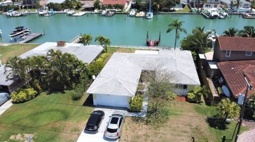 505 Crystal Dr, Saint Petersburg, FL 33708-2363