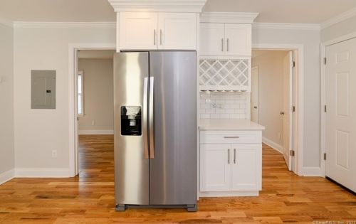 94 Cleveland Ave, Bridgeport CT  06606-5209 exterior