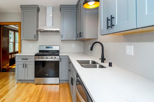 1434 66th St, Milwaukee WI  53213-2964 exterior