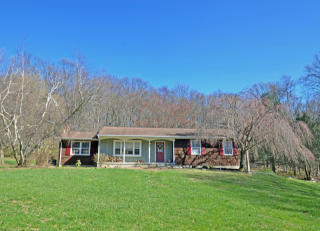 344 Hackett Rd, Hampton, NJ 08827-2529
