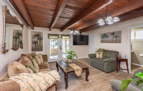 616 Q St, Rio Linda CA  95673-1427 exterior