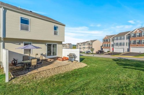 101 Cole Ct, Harmony PA  16037-7766 exterior