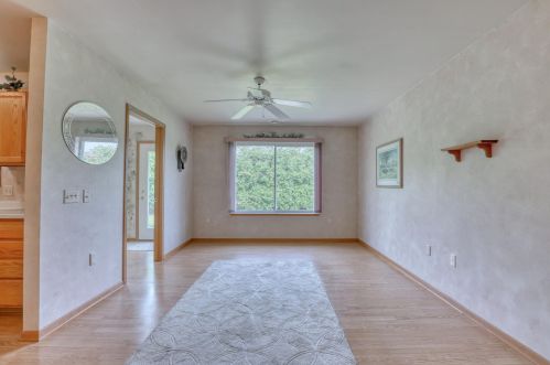 591 Kingswood Ave, Fond Du Lac, WI 54935-6390