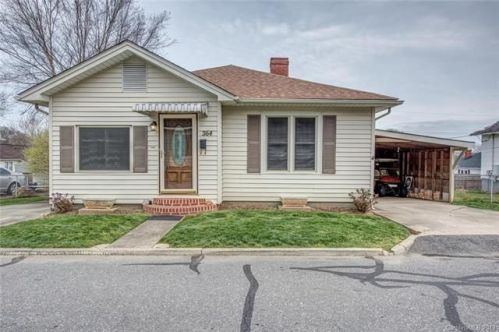 364 Woodlawn Ave, Cramerton, NC 28032-1322