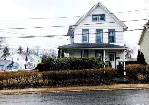 8 Hoffman St, Middletown, NY 10940-5218