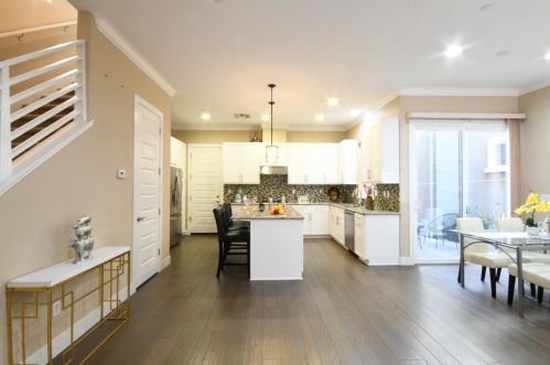 1933 Momentum Dr, Milpitas, CA 95035-8931