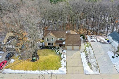 225 Traders Point Ln, Green Bay WI  54302-5236 exterior