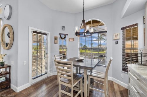 201 4th Pl, Cape Coral FL  33990-1042 exterior