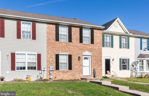 137 Apple Grove Ln, Littlestown PA  17340-1159 exterior